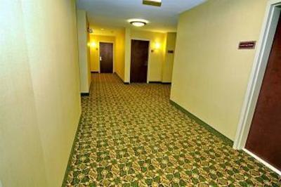 фото отеля Comfort Suites Mahwah