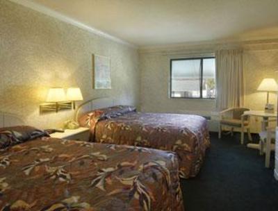 фото отеля Howard Johnson Tybee Island