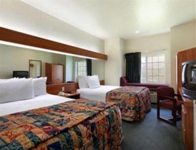 фото отеля Microtel Inn & Suites Tampa