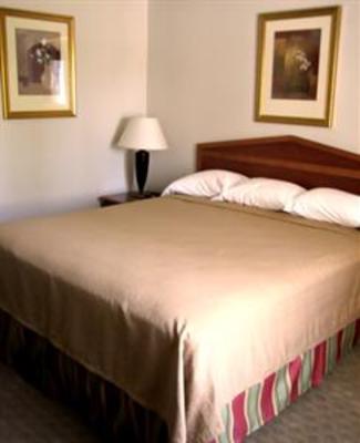 фото отеля Vagabond Inn Executive Fresno
