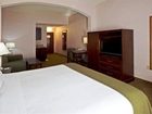 фото отеля Holiday Inn Express Hotel & Suites Milford (Ohio)