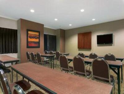 фото отеля Microtel Inn And Suites Minot