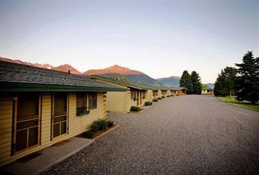 фото отеля Yellowstone Valley Lodge