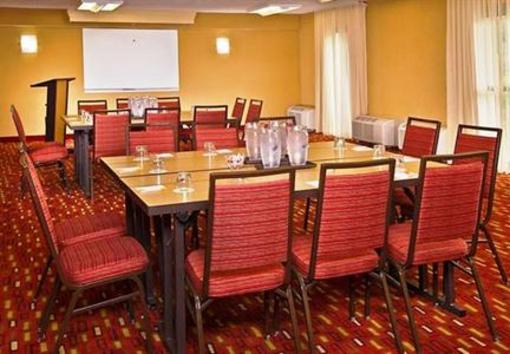 фото отеля Courtyard by Marriott New Carrollton Landover