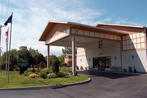 фото отеля Quality Inn Shelburne