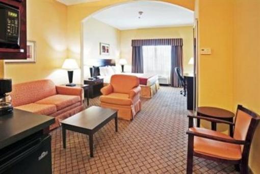 фото отеля Holiday Inn Express Hotel & Suites New Boston