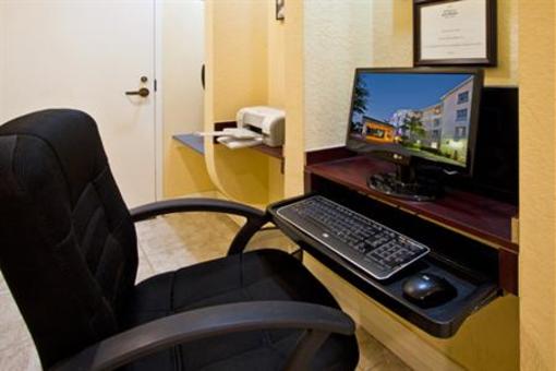 фото отеля Holiday Inn Express Bonita Springs