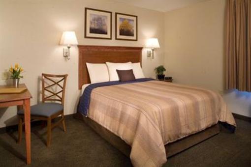 фото отеля Candlewood Suites Cheyenne