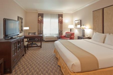 фото отеля Holiday Inn Express & Suites - McKinleyville