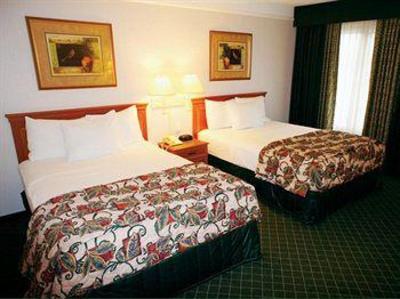 фото отеля La Quinta Inn & Suites Raleigh Durham Intl AP