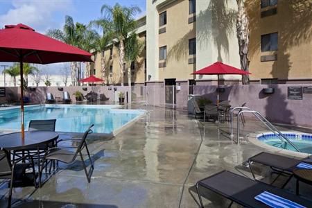 фото отеля Hampton Inn & Suites Colton