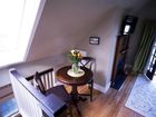 фото отеля Bee and Thistle Guest House