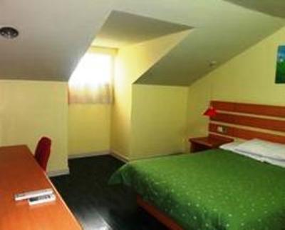 фото отеля Home Inn Shanghai Jiading Chengzhong Road