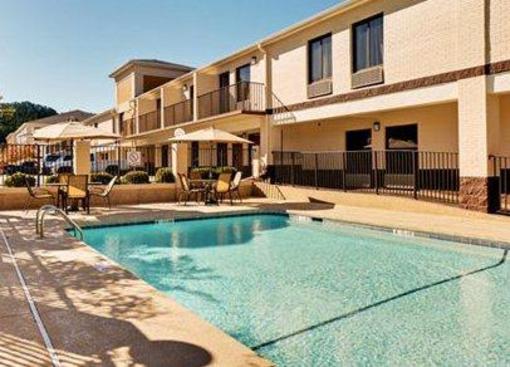 фото отеля Quality Inn & Suites Matthews