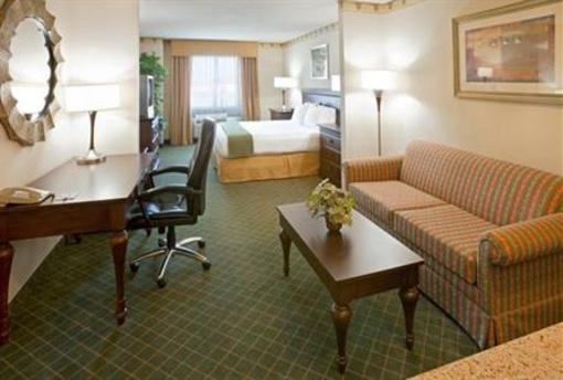 фото отеля Holiday Inn Express Hotel & Suites Pharr