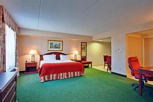 фото отеля Holiday Inn Express & Suites Milton