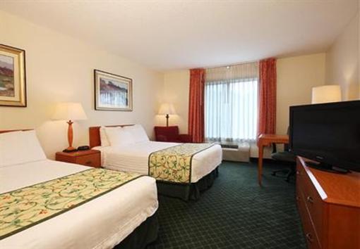 фото отеля Fairfield Inn & Suites Atlanta Six Flags Lithia Springs