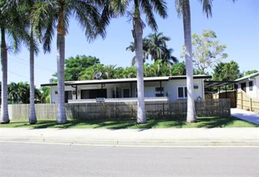 фото отеля Townsville Holiday Apartments