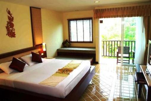фото отеля Duangjitt Resort Phuket