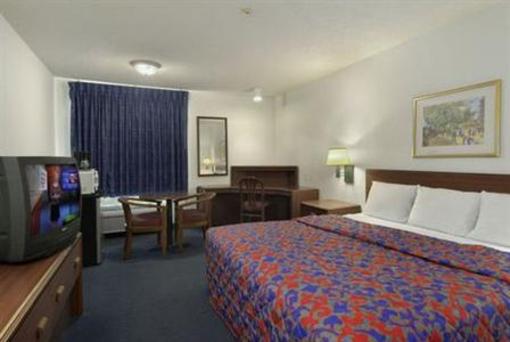 фото отеля Red Roof Inns & Suites Savannah Airport Pooler