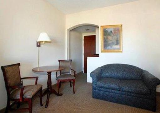 фото отеля Comfort Suites Lumberton