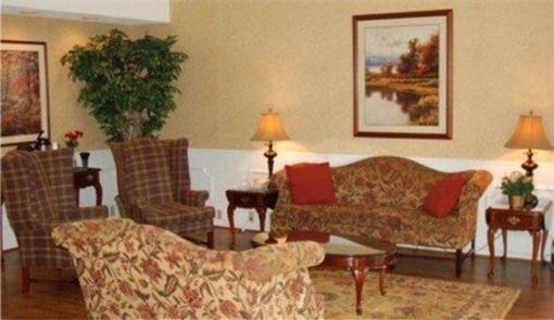 фото отеля Baymont Inn and Suites Roanoke Rapids