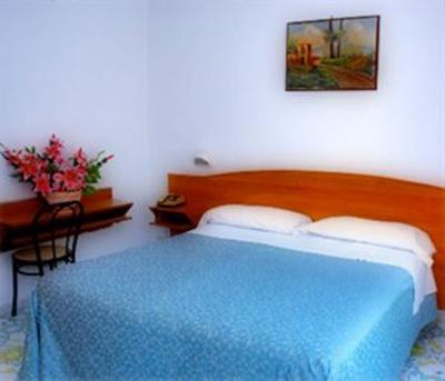 фото отеля Hotel Cavour Sorrento