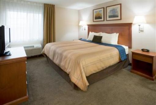 фото отеля Candlewood Suites Milwaukee Airport Oak Creek