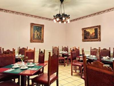 фото отеля Howard Johnson Plaza Hotel Windsor Central