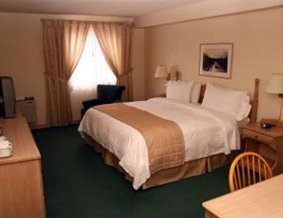 фото отеля Lakeview Inn & Suites Bathurst (Canada)