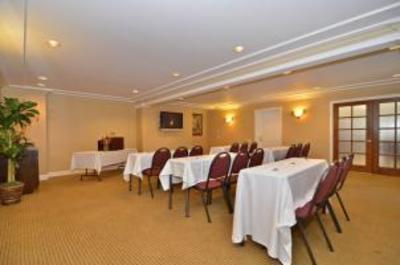 фото отеля BEST WESTERN Inn Dixon