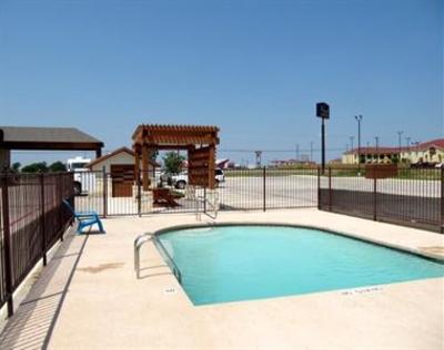 фото отеля Pearsall Inn and Suites