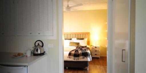 фото отеля Gisborne Peak Winery Eco-Cottages