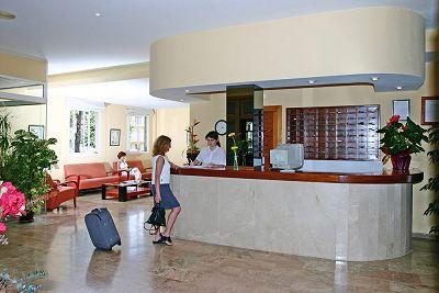 фото отеля Apartamentos HSM Lago Park