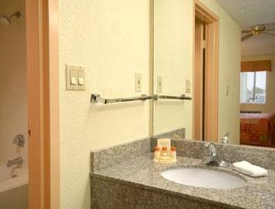 фото отеля Days Inn & Suites Webster