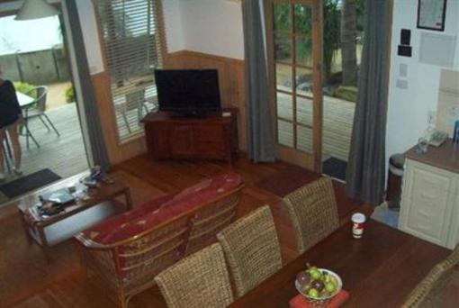 фото отеля Coachhouse Marina Resort