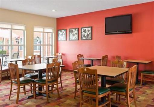 фото отеля TownePlace Suites Fort Worth Bedford