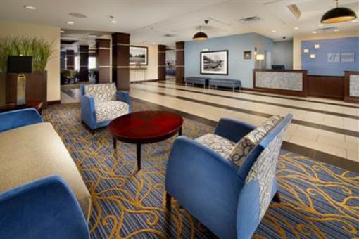 фото отеля Holiday Inn Express Hotel & Suites Tullahoma East