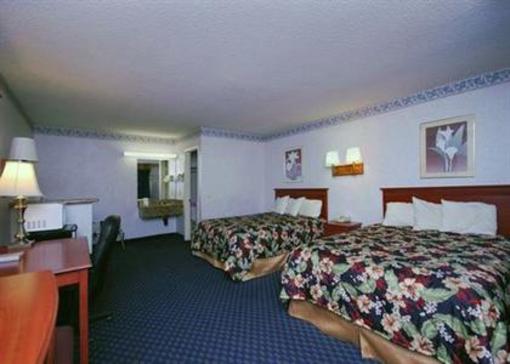 фото отеля Econo Lodge Near Home Depot Center