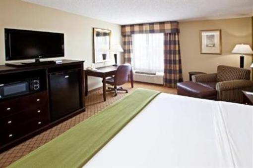 фото отеля Holiday Inn Express Hotel & Suites Harrison (Ohio)