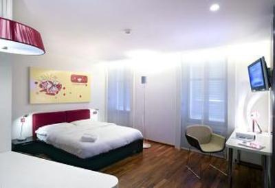 фото отеля La Cour des Augustins - Boutique Gallery Design Hotel