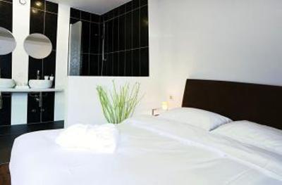 фото отеля La Cour des Augustins - Boutique Gallery Design Hotel