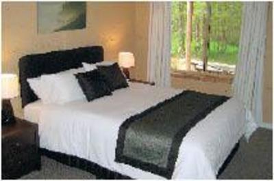 фото отеля Riverway Chalets