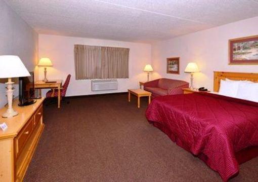 фото отеля Comfort Inn & Suites Jackson (Wisconsin)