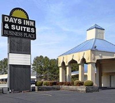 фото отеля Days Inn & Suites Manchester (Tennessee)
