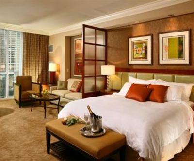 фото отеля Luxury Suites International
