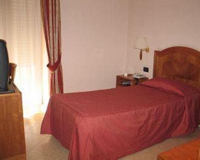 фото отеля Hotel San Pietro Naples