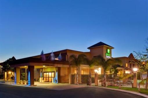 фото отеля Holiday Inn Express Lompoc