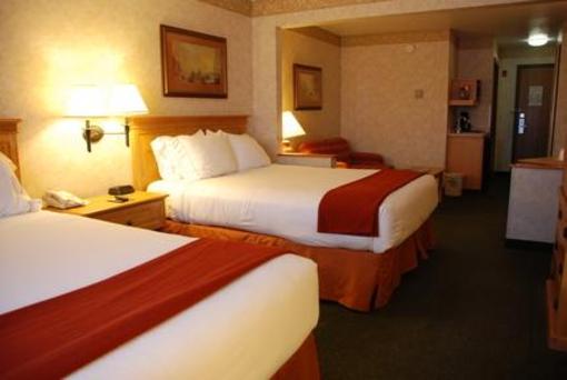 фото отеля Holiday Inn Express Raton