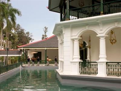 фото отеля Ambarrukmo Palace Hotel